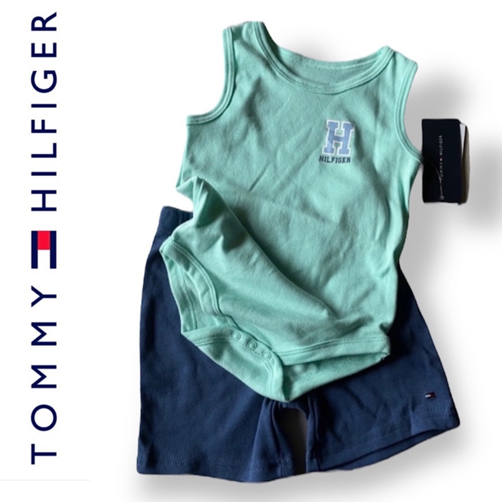 NWT Tommy Hilfiger Size 18m 2 pc knit set